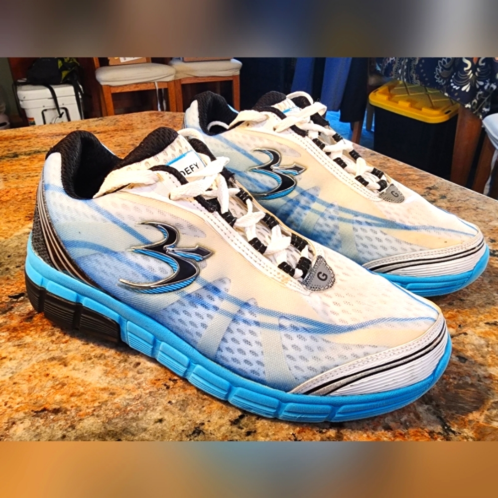 Men's Athletic Shoes with Blue Accents